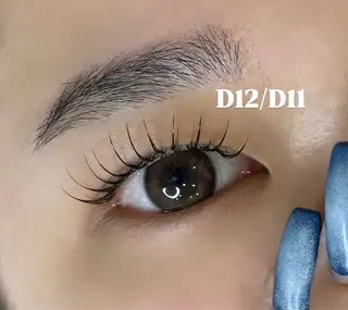 セミロング こばやし みうのマツエク・マツパデザイン