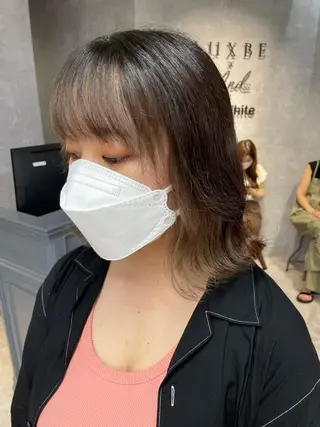 ミディアム Cielro/ダブル カラー/西田咲希のヘアスタイル