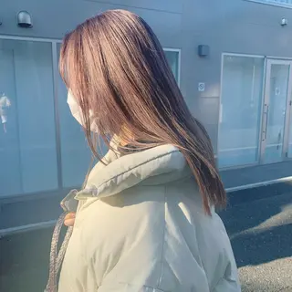 セミロング カラー ヤマグチ リョウのヘアスタイル