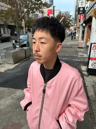ショート メンズ 俵 知広のヘアスタイル