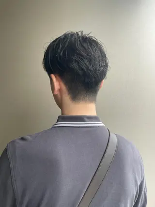 ショート メンズ 吉田一輝 外国人パーマのヘアスタイル