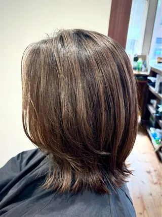 ミディアム beat 磯谷のヘアスタイル