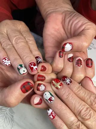 ネイル Angeailes〜アンジュエール〜所属・開運ネイル Angeailesのネイルデザイン