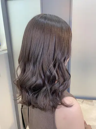 セミロング カラー 【透明感、艶髪】西村 有司のヘアスタイル