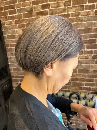 ショート カラー パーマ ヘアアレンジ メンズ キッズ ネイル マツエク・マツパ アイブロウ 久木原 ゆりのヘアスタイル