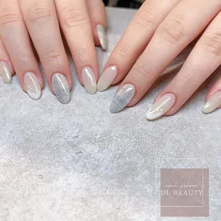 ネイル .. momoko🕊のネイルデザイン