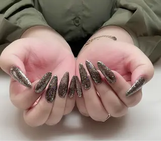 ネイル KARI ネイルサロンのネイルデザイン