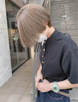 ショート カラー パーマ ヘアアレンジ メンズ キッズ ネイル マツエク・マツパ ハイトーンボブ 前田 表参道 グレージュのヘアスタイル