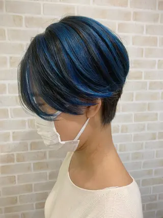 ショート カラー 薄田 珠美のヘアスタイル