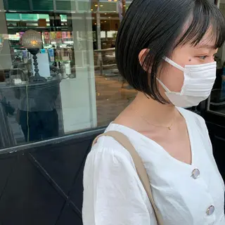 ショート SAKINO. ベージュカラーのヘアスタイル
