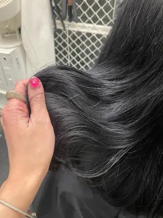 ミディアム サイレント美容師 アイリィのヘアスタイル