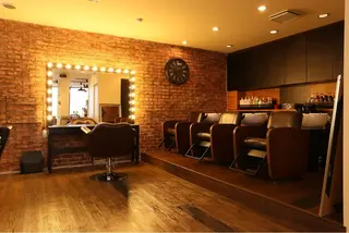 ミディアム カラー パーマ ヘアアレンジ メンズ キッズ ネイル マツエク・マツパ premier modelsのヘアスタイル