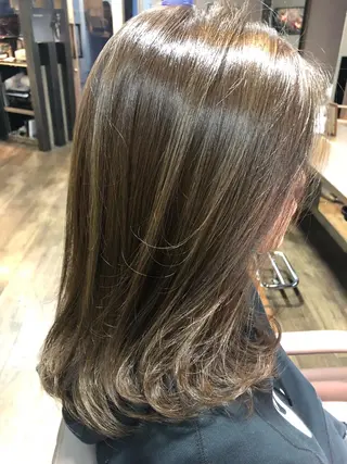 セミロング カラー pep natsumiのヘアスタイル
