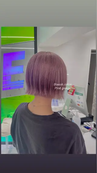 ショート カラー 🤍💕ブリーチカラ ーAyaka💕🤍のヘアスタイル