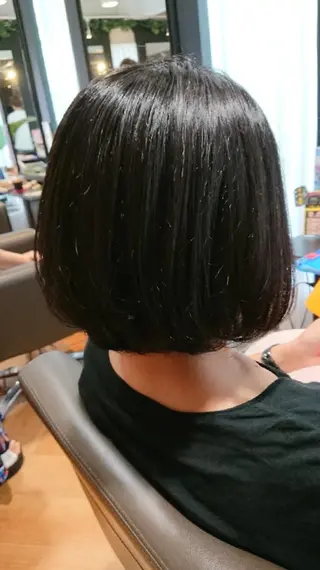 ミディアム 三好 麻美のヘアスタイル