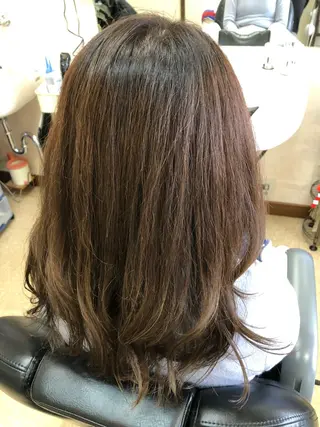 ミディアム カラー 石塚 浩のヘアスタイル