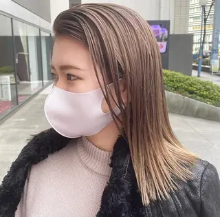 セミロング デザインカラー/ボブ ブリーチカラー/ユリのヘアスタイル