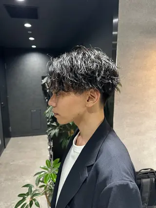 ショート カラー パーマ ヘアアレンジ メンズ スパイキー/フェザー /波巻き/かいとのヘアスタイル