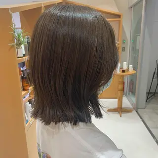 ミディアム カラー 下川 由貴のヘアスタイル