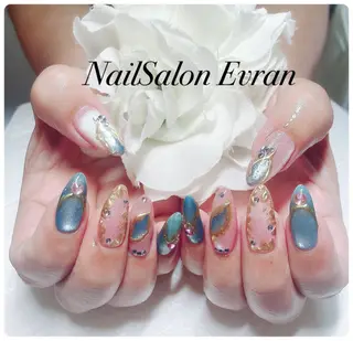 ネイル Nail salon Evranのネイルデザイン