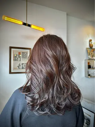 ロング カラー パーマ 岩村 夏姫のヘアスタイル