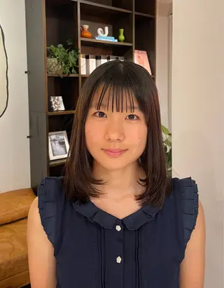 ミディアム 西野 優夏のヘアスタイル