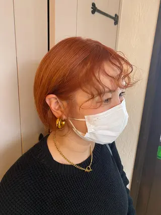 カラー 井上 歩美のヘアスタイル