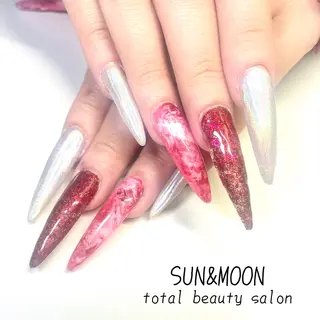 ネイル SUN&MOON REOのネイルデザイン