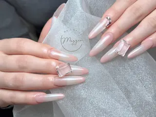 ネイル Maggie Nail🦩のネイルデザイン