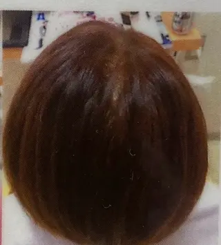 ミディアム 綿松 彩乃のヘアスタイル