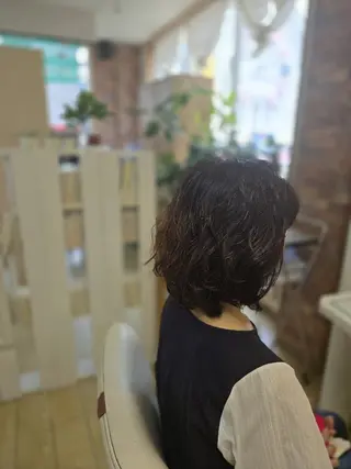 ミディアム パーマ 田中 牧子のヘアスタイル