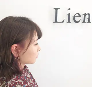 ミディアム カラー 宮崎 睦のヘアスタイル