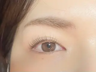 マツエク・マツパ サラバイ ニコットの眉毛・アイブロウイメージ
