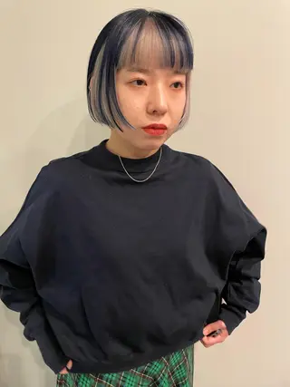 ショート カラー ブリーチ😼 ボブ✍️レイヤーのヘアスタイル