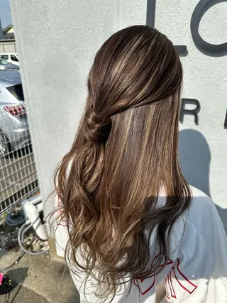 ロング カラー LOOP hairのヘアスタイル