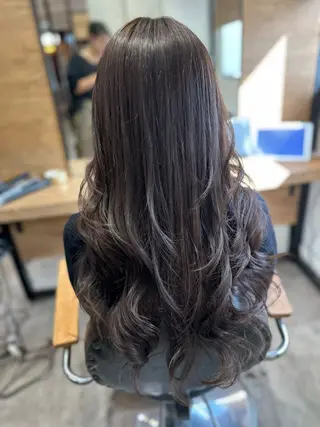 ロング カラー coupe ciseauxのヘアスタイル