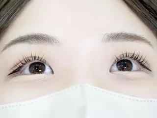 パーマ Fiara 明日雅🏅のマツエク・マツパデザイン