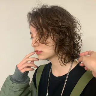 ミディアム カラー パーマ ［girl］ MIKIのヘアスタイル