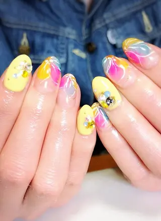 ネイル 吉冨 光恵のネイルデザイン