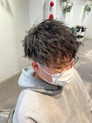 ショート パーマ メンズ 前田 輝のヘアスタイル