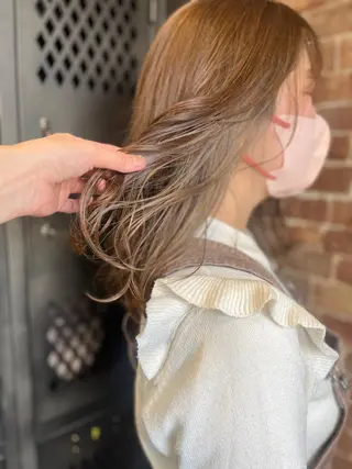 セミロング カラー パーマ ヘアアレンジ メンズ キッズ ネイル マツエク・マツパ アイブロウ 久木原 ゆりのヘアスタイル