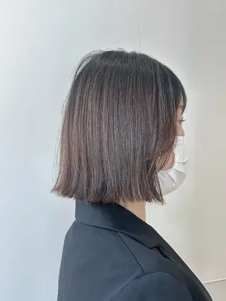 ショート カラー パーマ ヘアアレンジ メンズ キッズ ネイル マツエク・マツパ アイブロウ 切りっぱなしヘアボブ ミディアムヘアRYOのヘアスタイル
