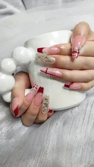 ネイル &ME ネイルサロンのネイルデザイン