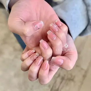 ネイル アトリエ　ミモザ所属・いまむら あかりのネイルデザイン