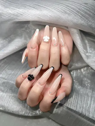 ネイル Lee Nailsのネイルデザイン