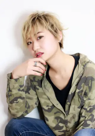 ショート カラー ヘアアレンジ メンズ ミドウチ アヤカのヘアスタイル