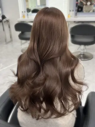 カラー マエダ シオンのヘアスタイル