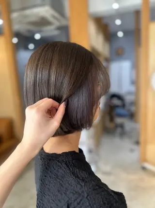 ミディアム miloc MOMOKAのヘアスタイル