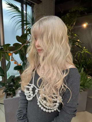 ロング カラー 山下 莉歩のヘアスタイル
