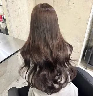 ロング ヒナ .のヘアスタイル